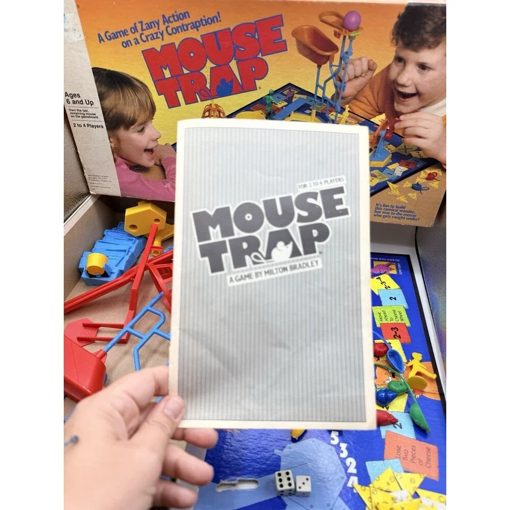 Vintage 1988 Hasbro 4657 Milton Bradley Mouse Trap Board Game